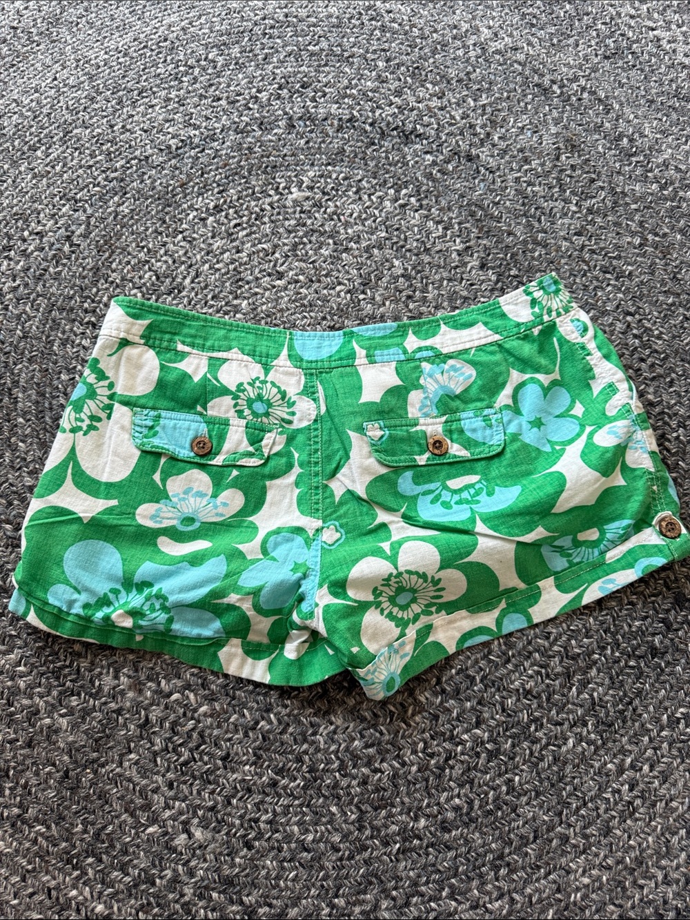 Green and Blue flower design shorts 

11/12
cotton /Linen - Picture 2 of 4